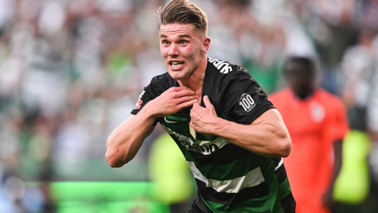 FBL-GER-BUNDESLIGA-DORTMUND-KIEL